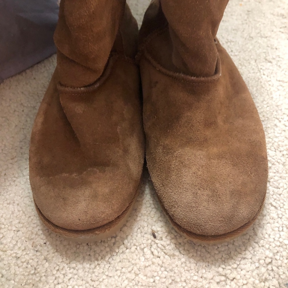 Boots - Picture 2 of 3